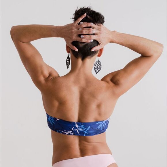 NWT XL, Bandeau Bikini Top in Blue Palm - Picture 9 of 12